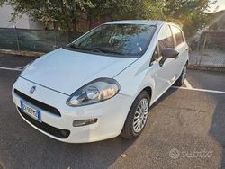 Bianco Usata 2014 Fiat Grande Punto Due volumi | 3750 €