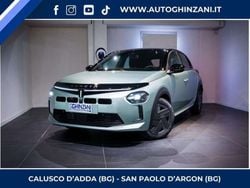 Verde giada / tetto nero Usata 2024 Lancia Ypsilon Due volumi | 17.900 € (Ottimo prezzo)