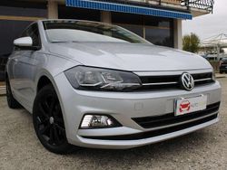 Grigio Usata 2020 VW Polo Highline Tre volumi | 17.400 € (Buon prezzo)