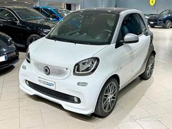 Bianco Usata 2017 Smart ForTwo Coupé Brabus Due volumi | 21.900 € (Molto cara)