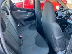 Nero Usata 2010 Toyota Aygo Due volumi | 2500 € (Ottimo prezzo)