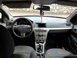Usata 2007 Opel Astra Due volumi | 1800 €
