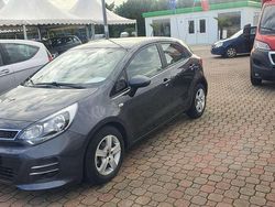 Other Usata 2015 Kia Rio Active Tre volumi | 6490 € (Buon prezzo)