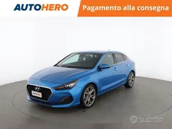 Blu Usata 2017 Hyundai i30 Style Tre volumi | 14.099 € (Molto cara)