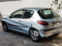 Usata 2002 Peugeot 206 Due volumi | 1700 € (Buon prezzo)