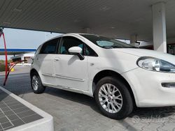 Bianco Usata 2013 Fiat Punto Tre volumi | 3000 €
