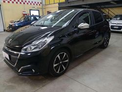 Nero Usata 2019 Peugeot 208 Signature Sky Due volumi | 10.500 €