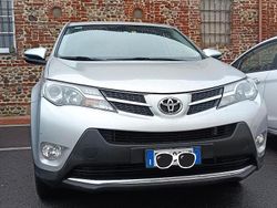 Grigio Usata 2015 Toyota RAV4 SUV | 10.000 €