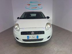 Bianco Usata 2009 Fiat Grande Punto Due volumi | 2890 € (Buon prezzo)