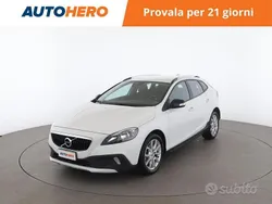 Bianco Usata 2018 Volvo V40 CC Business Edition Station wagon | 14.099 € (Buon prezzo)