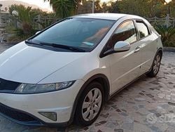 Bianco Usata 2011 Honda Civic Tre volumi | 4800 € (Ottimo prezzo)