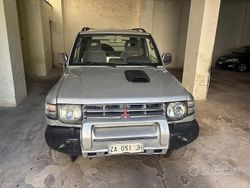 Grigio Usata 1999 Mitsubishi Pajero SUV | 8000 € (Molto cara)