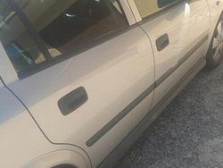 Grigio Usata 2002 Opel Astra Tre volumi | 2000 €