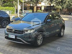 Verde Usata 2023 VW T-Roc Life SUV | 21.840 € (Ottimo prezzo)