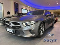 Gray Usata 2019 Mercedes A180 Tre volumi | 20.900 € (Buon prezzo)
