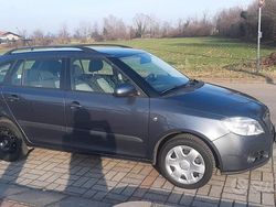 Grigio Usata 2010 Skoda Fabia Due volumi | 2990 € (Ottimo prezzo)