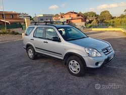 Argento Usata 2005 Honda CR-V ES SUV | 3400 € (Buon prezzo)