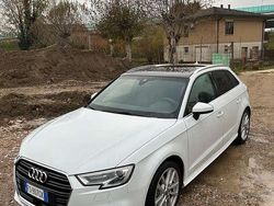 Bianco Usata 2017 Audi A3 Sportback Sport Due volumi | 19.000 € (Molto cara)