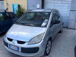 Grigio Usata 2006 Mitsubishi Colt Due volumi | 800 €
