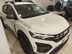 Bianco Usata 2023 Dacia Sandero Extreme Tre volumi | 16.100 € (Cara)
