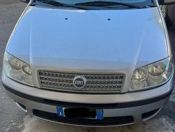 Grigio Usata 2005 Fiat Punto Due volumi | 2300 € (Buon prezzo)