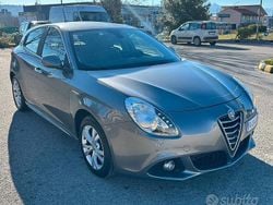 Usata 2014 Alfa Romeo Giulietta Tre volumi | 4900 € (Ottimo prezzo)