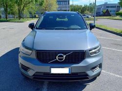 Grigio Usata 2020 Volvo XC40 R-Design SUV | 24.850 € (Buon prezzo)