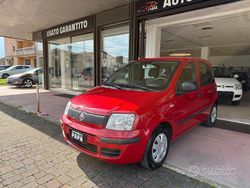 Rosso Usata 2010 Fiat Panda Tre volumi | 3900 € (Buon prezzo)