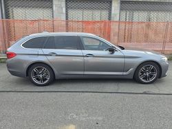 Gray Usata 2019 BMW 520 Luxury Line Station wagon | 18.990 € (Buon prezzo)