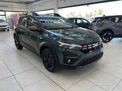 Multicolore(met.) Nuova 2025 Dacia Sandero Extreme Due volumi | 19.200 € (Buon prezzo)