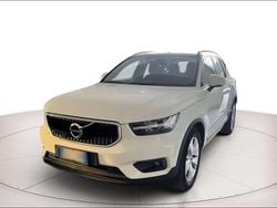 Bianco ghiaccio Usata 2019 Volvo XC40 Business Edition SUV | 22.900 € (Ottimo prezzo)