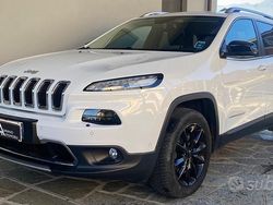 Bianco Usata 2017 Jeep Cherokee Limited SUV | 17.900 € (Buon prezzo)