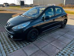 Nero Usata 2007 Peugeot 207 Tre volumi | 2000 € (Buon prezzo)