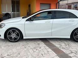 Bianco Usata 2018 Mercedes A160 Tre volumi | 17.000 € (Buon prezzo)