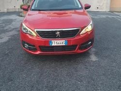 Rosso Usata 2018 Peugeot 308 Business-Line Station wagon | 9999 € (Buon prezzo)