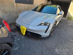 Bianco Usata 2023 Porsche Taycan Tre volumi | 62.000 € (Ottimo prezzo)