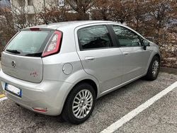 Grigio Usata 2014 Fiat Punto Easy Tre volumi | 6700 € (Buon prezzo)