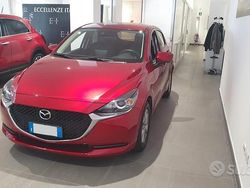 Rosso Usata 2022 Mazda 2 Evolve Tre volumi | 15.000 € (Buon prezzo)