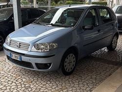 Blu Usata 2006 Fiat Punto Active Tre volumi | 1990 € (Buon prezzo)