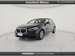 Nero Usata 2022 BMW 118 Advantage Due volumi | 24.470 € (Super prezzo)