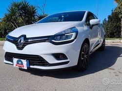 Bianco Usata 2017 Renault Clio IV Intens Tre volumi | 9499 € (Buon prezzo)