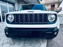 Alpine white Usata 2015 Jeep Renegade Trailhawk SUV | 16.700 € (Buon prezzo)
