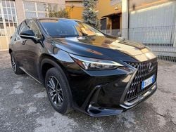 Nero Usata 2023 Lexus NX350h SUV | 43.000 € (Super prezzo)