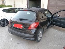 Nero Usata 2008 Peugeot 207 CC Cabrio | 3000 €