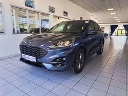 Blu/azzurro Usata 2023 Ford Kuga ST-Line SUV | 24.990 € (Buon prezzo)
