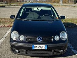 Nero Usata 2006 VW Polo Trendline Tre volumi | 3690 € (Buon prezzo)