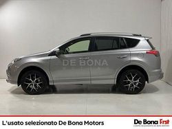 Usata 2017 Toyota RAV4 Hybrid SUV | 17.990 € (Buon prezzo)
