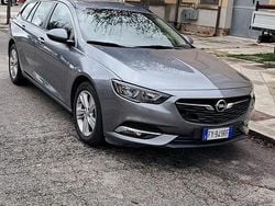 Grigio Usata 2019 Opel Insignia Tre volumi | 12.000 € (Buon prezzo)