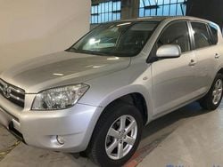 Argento Usata 2008 Toyota RAV4 SUV | 9500 € (Cara)