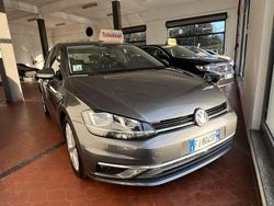 Grigio Usata 2017 VW Golf VII Highline Tre volumi | 14.900 € (Buon prezzo)